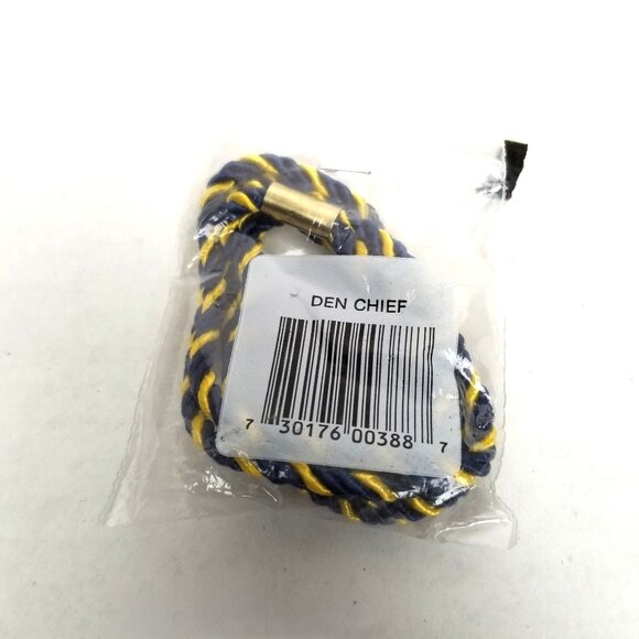 BSA Cub Scout Den Chief Navy Blue Gold Shoulder Cord Leadership Uniform Insignia - Picture 2 of 2